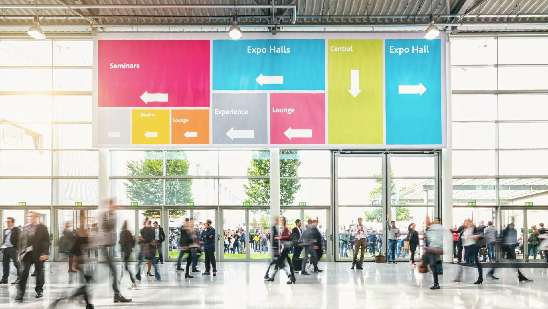 10 Ideas Interactivas para Stands de Ferias y Congresos con Cobertura Nacional
